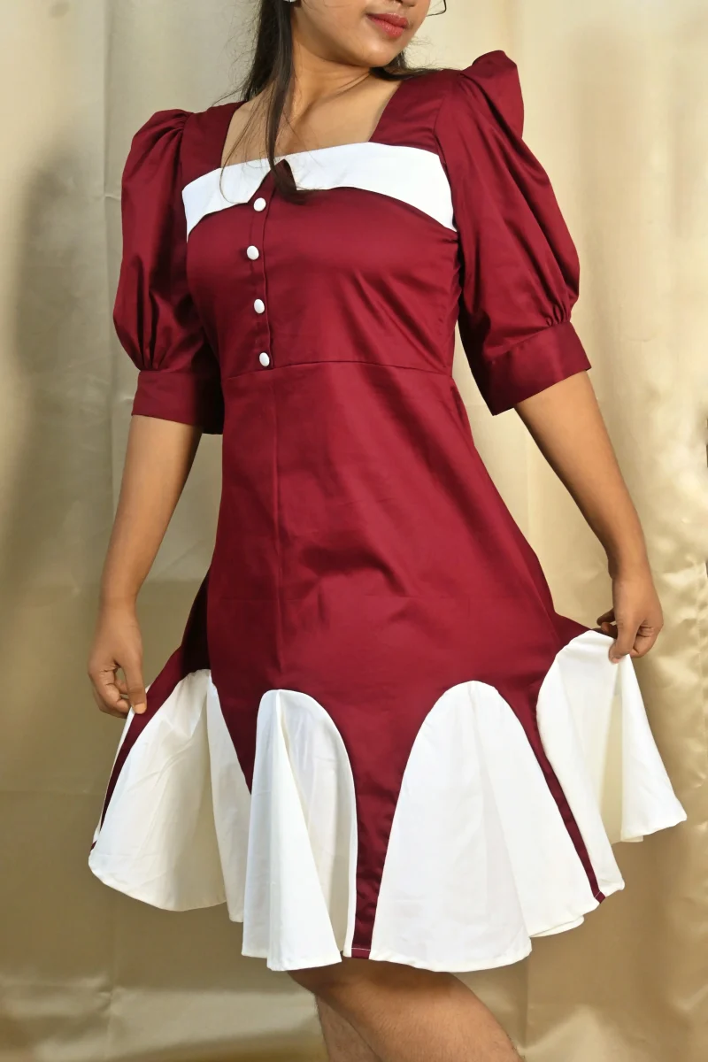 VINTAGE MAROON PANEL DRESS - Image 3